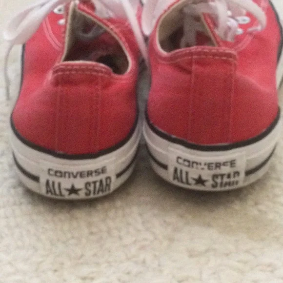 CONVERSE RED LOW TOP ALL STAR UNISEX SNEAKER-Womens 9/Mens 7-excellent condition - Picture 4 of 7